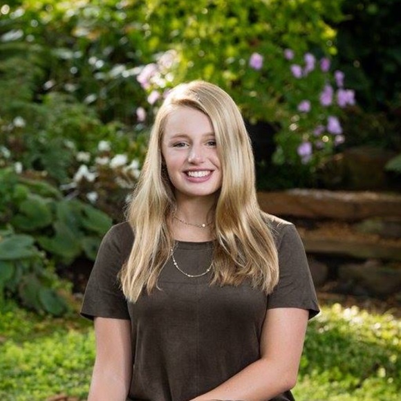 Meet your Posher, Cami - Picture 1 of 1